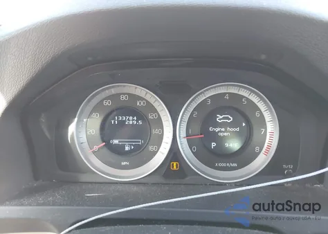 2012 Volvo S60 T5 z USA, uszkodzony, nr VIN YV1622FS6C2034360